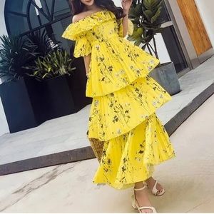 Lea collection classic yellow ruffle dress S/M